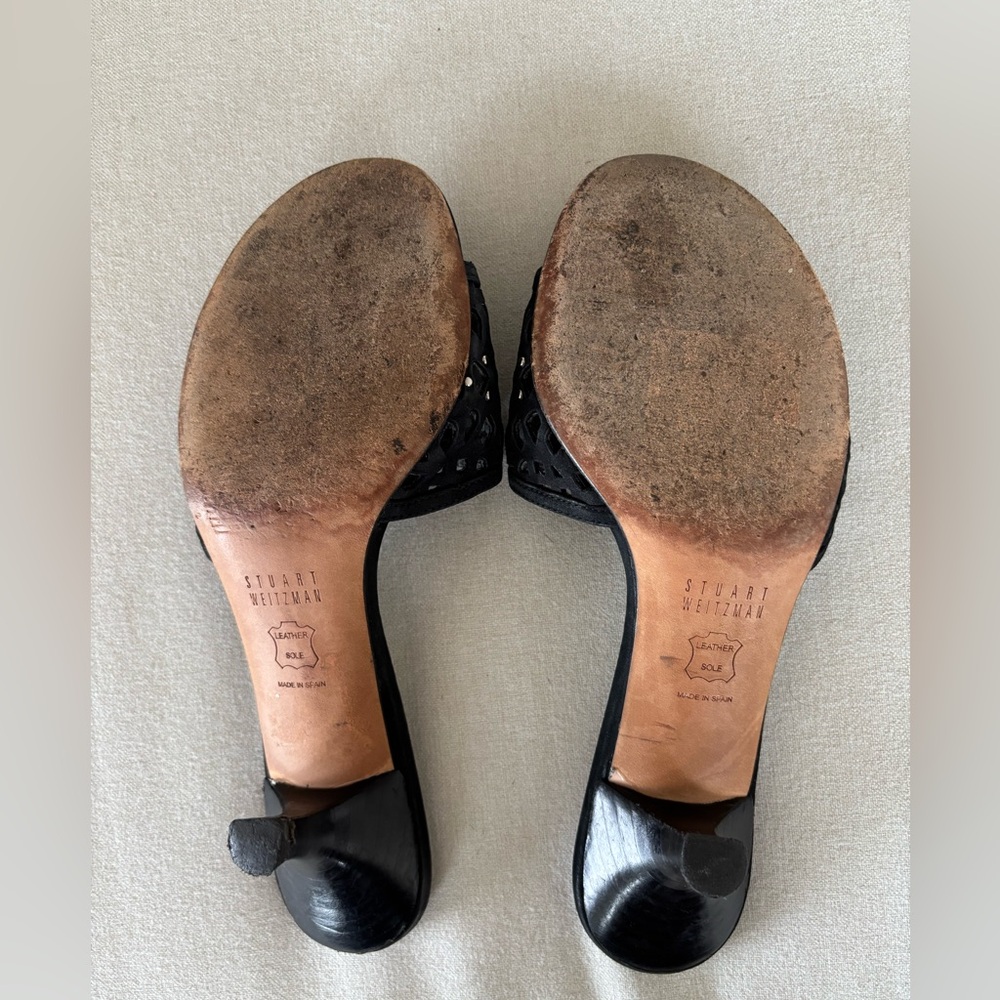 Stuart Weitzman kitten heels sandals black suede leather silver studs 5 - Picture 9 of 9